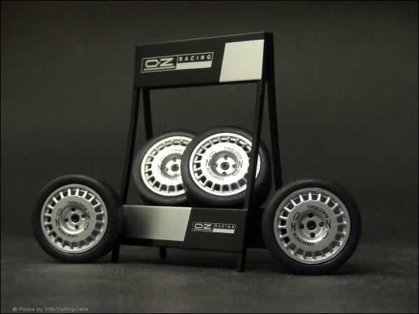 1:18 OZ ALLOY WHEELS with TIRE REGAL -